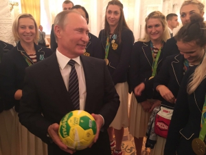 Президент РФ Владимир Путин поручил разработать программу развития гандбола до 2024 года